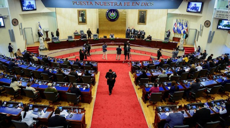 El Salvador proclaims state of emergency as homicides soar