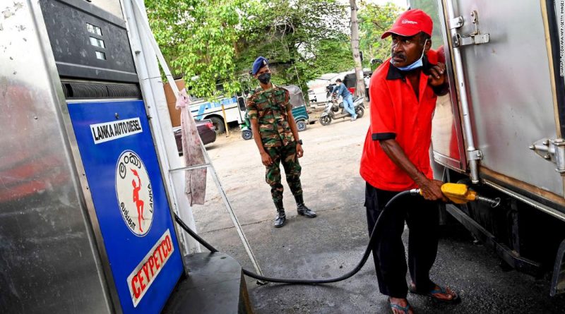 Sri Lanka sends troops to fuel stations amid worsening economic crisis