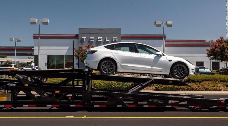 Tesla’s cheapest Model 3 now costs ,990