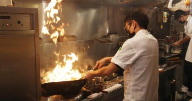 Women were once deemed too weak to work in Chinese restaurant kitchens. These chefs are proving doubters wrong