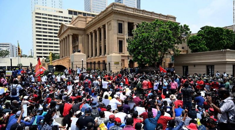 Sri Lanka ministers resign as protests erupt over economic crisis